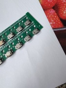 Gniazdo Micro USB do lutowania.