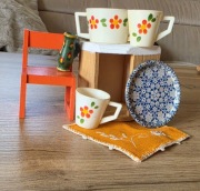 Mebelki drewniane PRL garnuszki ludowe kwiaty wazon vintage