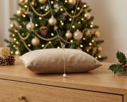 Złoty naszyjnik z perłą, ankier old money aesthetic glamour święta