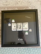 Obraz 21 wieku z plikiem pieniędzy