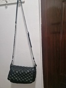 Mała czarna skórzana pikowana torebka Desigual