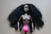 Lalka ciemnoskóra typu Barbie Hasbro