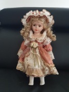 Wyjątkowa lalka kolekcjonerska z porcelany biskwitowej   39 cm