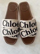 Chloe- Klapki kremowo-czarne o rozmiarze 39