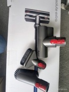 Mini elektroszczotka + 2 szczotki - V11 Dyson .