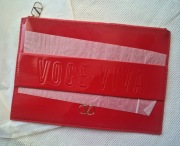 Valentino Kosmetyczka kopertówka czerwona lakierowana