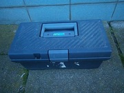 Szara skrzynka na narzędzia