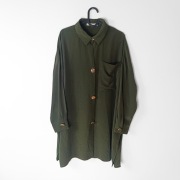 Ciemnozielona koszula Sweewe Paris ze złotymi guzikami, rozmiar M/L