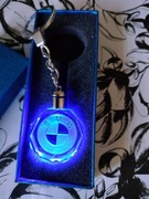 Brelok LED wielokolorowy, BMW, szklany