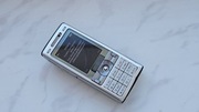 Sony Ericsson K800i. W wersji James Bond 007