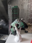 Xbox One X 1TB | Unikalny Skin | Kompletny Zestaw + Akumulatory