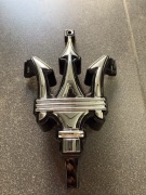 Emblemat Maserati