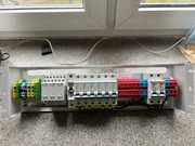 esy wyłączniki Schneider C10 B40 i zugi mocowanie do racka 19"