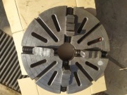 Obróbka metali uchwyt cztero- szczękowy 