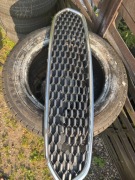 Ford Grill  J7BB-7081-D grill atrapa chłodnicy ka plus lift 