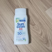 Żel przeciwsłoneczny spf 50 wodododporny sun ozon med filtry uva uvb