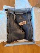 Nowe buty Palladium PalaTrooper Hi Unisex, rozmiar 40 dł. wkładki 25.5cm