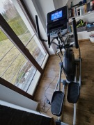 Orbitrek trenażer eliptyczy Spirit XE195 