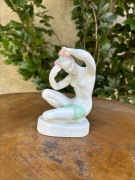 FIGURKA KOBIETY Z PORCELANY - AQUINCUM art deco prl retro