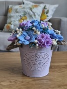 Duży pachnący Flower Box ze świec sojowych - Niebiesko-fioletowy bukiet