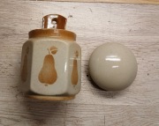 Duży stary malowany pojemnik na sól do powieszenia