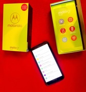 Motorola G6 Plus dual sim deep indygo 4 / 64GB + etui i pudełko