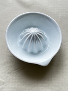 Porcelanowa Biała Wyciskarka do cytryny