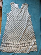 Sukienka prosta, długa, cienka, oliwkowa we wzorki