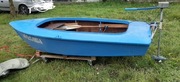 Łódka z silnikiem i przyczepką słupową 