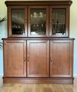 Kredens drewniany z możliwością dostawki z litego drewna