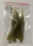 Guma przynętowa Robak 6cm/4sztuki #24