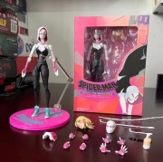 Figurka Spider-Gwen z Akcesoriami Spider-Man Poprzez Multiwersum
