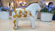 Figurka Konik  ceramiczny, ręcznie malowany zdobiony Bursztynem 