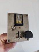 Wrzutnik bilardowy, piłkarzyki,zarobkowe na monety,bilon 2 zł, idealny