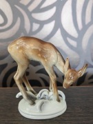 Sarna sarenka figurka z porcelany Hertwig