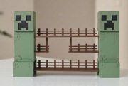 Półka Kolekcjonerska "Creeper" 3D – Wybuchowy Stand na Figurki