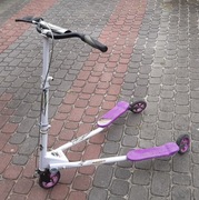 Speeder - Hulajnoga balansowa, trójkołowa, biało-filetowa.