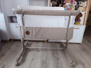 Łóżeczko dostawne, wolnostojące.