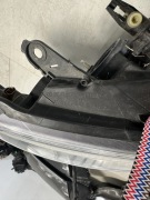 Lampa prawa przód Dacia Dokker / Lodgy Valeo 260102414R ORYGINAŁ