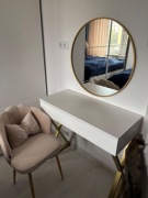 Toaletka z lustrem i krzesłem glamour 