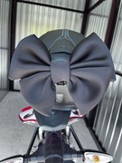 Muszka/Kokarda na kask motocyklowy 