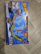 Petla z napedem + 5 aut hot wheels  power shift