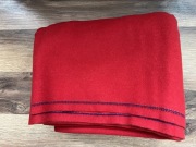Kupon materiału z PRL w kolorze czerwonym wełna 95/150 cm