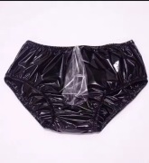 Majtki z pochwą na penisa 