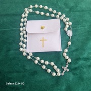 Różaniec perełkowy do Pierwszej Komunii Św.z wizerunkiem MB z Gwadelupe z e