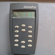 STEROWNIK BEZPRZEWODOWY Z wave Home pro ZTH200