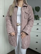 Pudrowo różowa pikowana elegancka kurtka damska wiosenna oversize