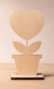 Drewniane serce w doniczce – kreatywna praca plastyczna DIY + gratis