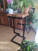 Ozdobny stolik wiszący