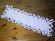 Ręcznie haftowany bieźnik 70x23